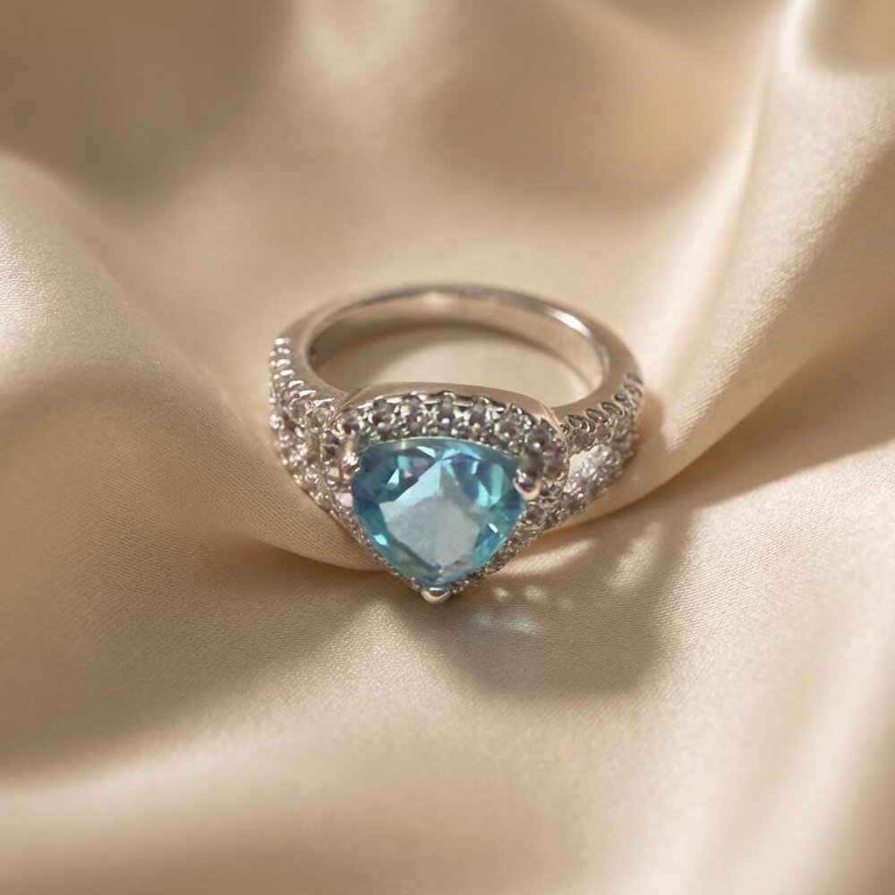 Sterling Silver Blue Faceted Stone Ring CZ Halo Size 6